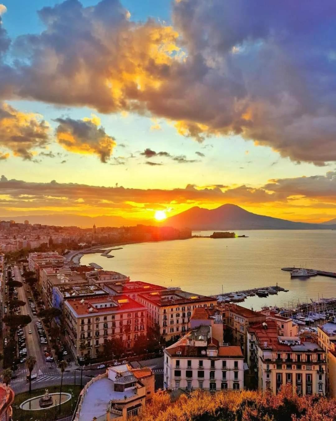Naples Luxury Suites B&B Extérieur photo